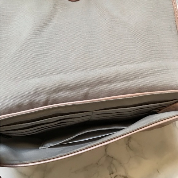 Coach Ashley leather clutch /wristlet💕Host Pick💕 Like new! - Picture 6 of 13